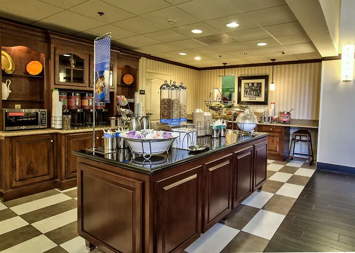 Hampton & I-10-thomasville Road Hotel