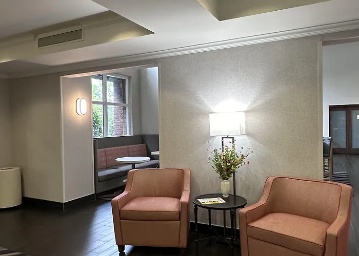 Hampton & I-10-thomasville Road Hotel Tallahassee