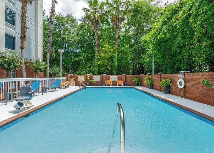 Hotel Hampton & I-10-thomasville Road 3*