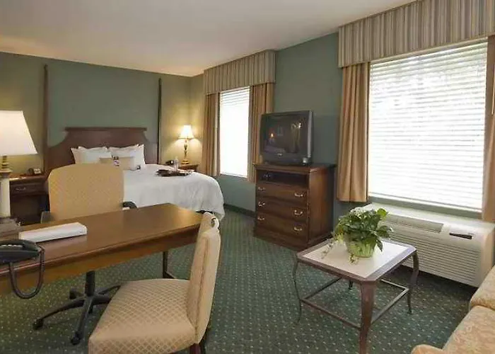 Hampton & I-10-thomasville Road 3* Tallahassee